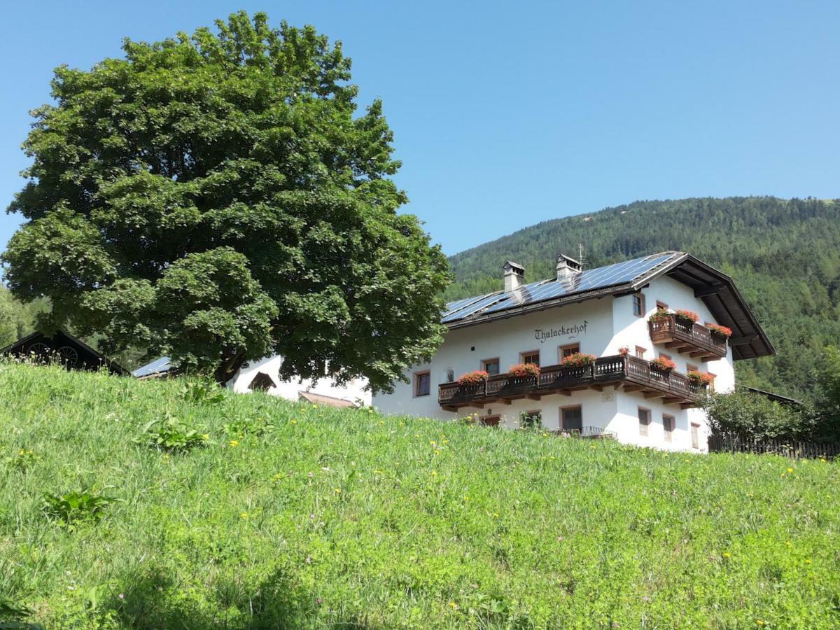 Gruppenhaus Thalackerhof Brunico Bagian luar foto